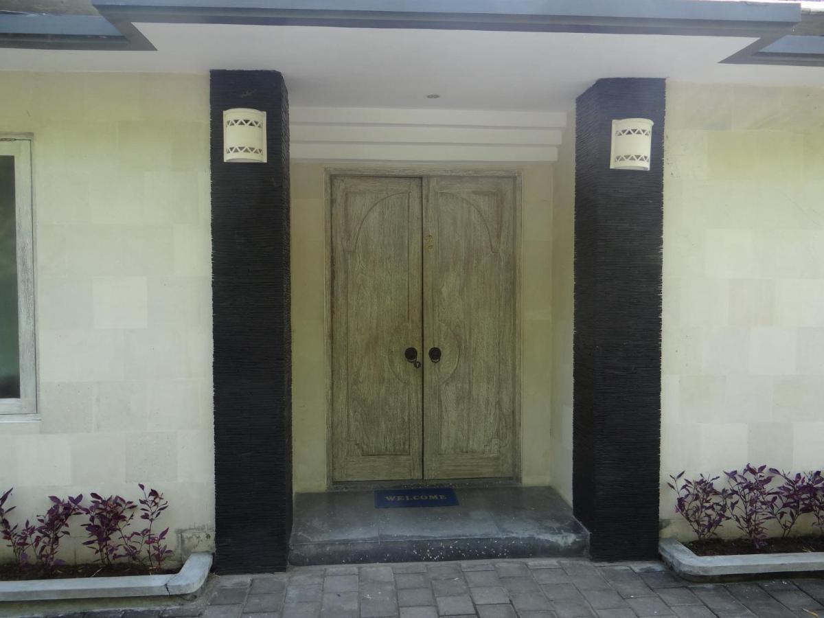 Villa Nuri Merah 1 Kerobokan Exteriör bild